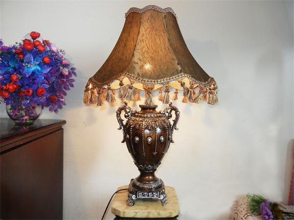 别墅高档欧式树脂台灯 灯具厂家直供价格